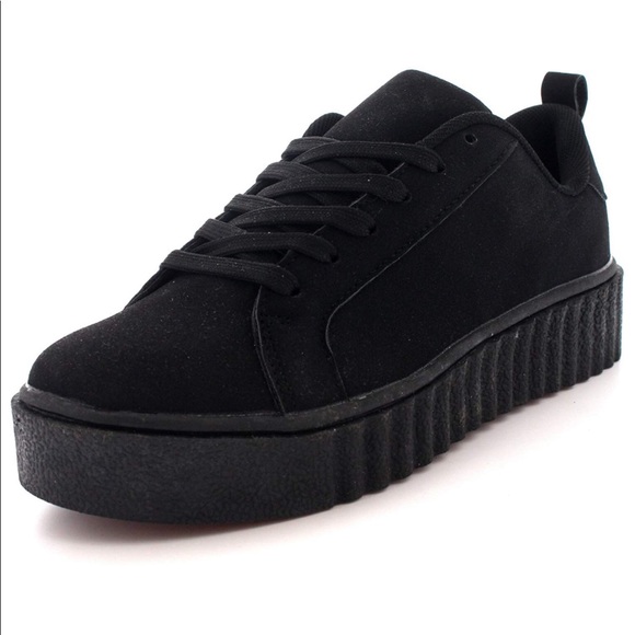Shoes - Creeper tennishoes
